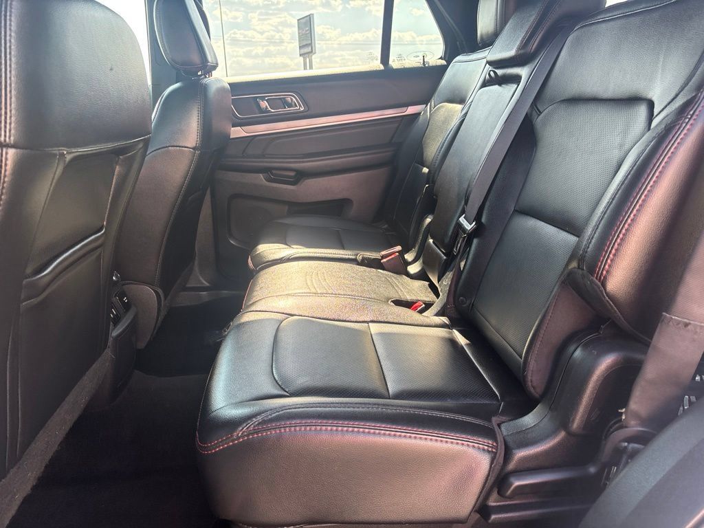Used 2018 Ford Explorer Sport w/ Equipment Group 401A AWD/4WD image 9