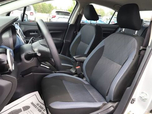 Used 2025 Nissan Versa SV FWD image 12
