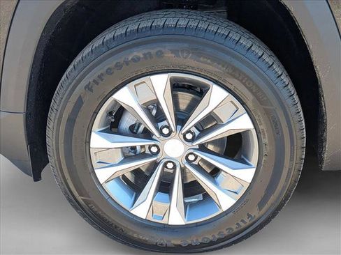 New 2026 Chevrolet Equinox LT image 9