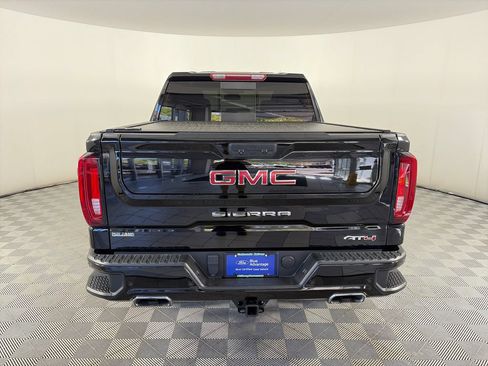 Used 2023 GMC Sierra 1500 AT4 w/ AT4 Premium Package AWD/4WD image 6