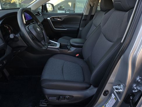 Certified 2025 Toyota RAV4 XLE image 17