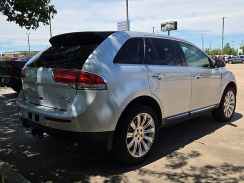 Used 2015 Lincoln MKX AWD w/ Equipment Group 102A image 3