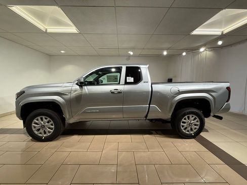 New 2026 Toyota Tacoma 2WD Xtracab image 2
