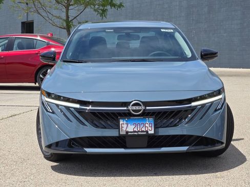 Used 2026 Nissan Sentra SV w/ SV Convenience Package FWD image 3