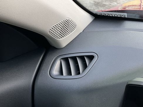 Used 2025 Kia K4 LXS image 26