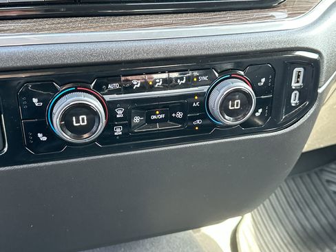 Used 2025 Chevrolet Silverado 1500 LT image 19