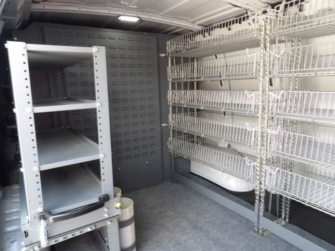 Used 2021 Chevrolet Express 2500 image 30