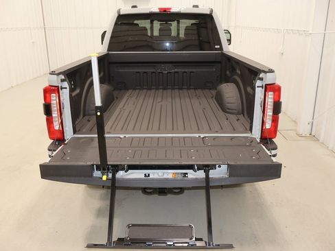 New 2025 Ford F350 Lariat w/ Lariat Ultimate Package image 32