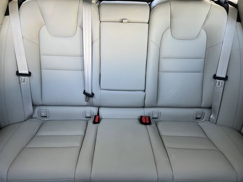 Used 2023 Volvo V60 B5 Cross Country Plus w/ Climate Package image 18