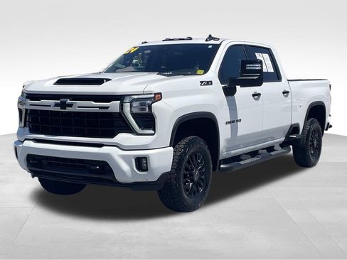 Used 2024 Chevrolet Silverado 2500 LT w/ Z71 Sport Edition AWD/4WD image 8