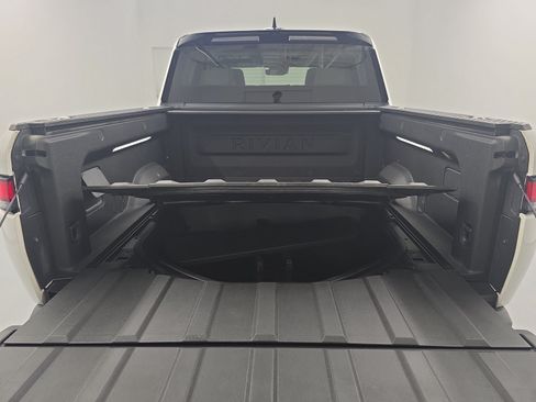 Used 2023 Rivian R1T Adventure AWD/4WD image 15