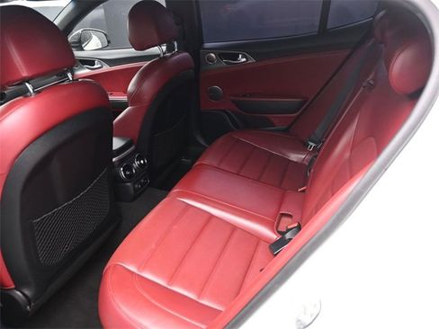 Used 2020 Kia Stinger GT2 image 14