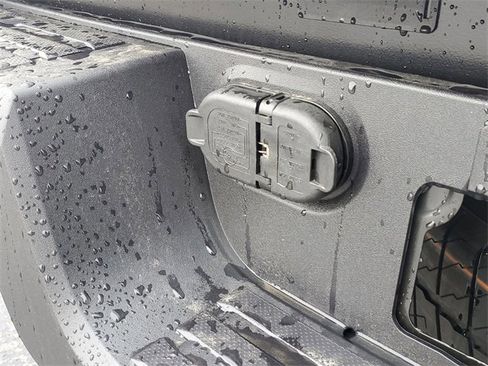 New 2025 Toyota Tacoma TRD Sport image 7