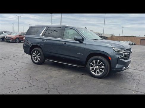 Used 2021 Chevrolet Tahoe LT w/ LT Signature Package AWD/4WD image 2