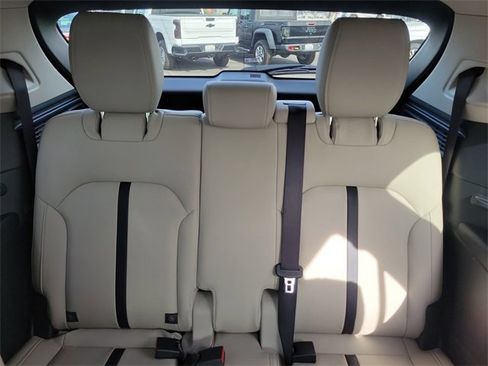 Used 2024 MAZDA CX-90 3.3 Turbo w/ Premium Package image 14