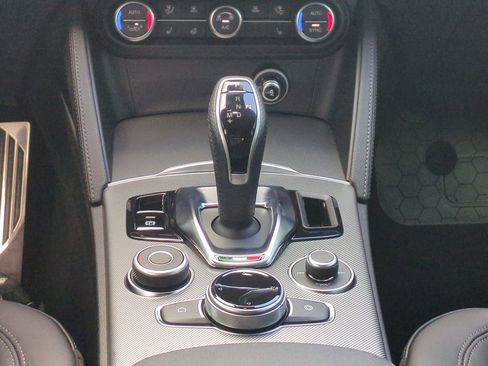 New 2025 Alfa Romeo Stelvio Sprint w/ Convenience Package image 18