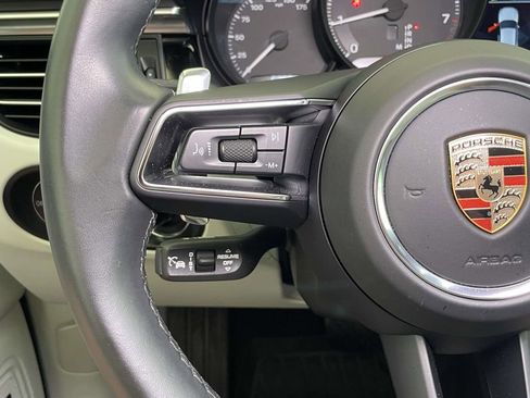 Used 2024 Porsche Macan image 39