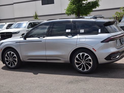 New 2026 Lincoln Nautilus Reserve image 17