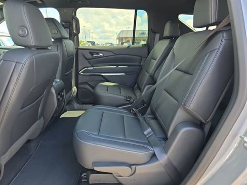New 2026 Chevrolet Traverse LT w/ Sun and Wheel Package FWD image 11