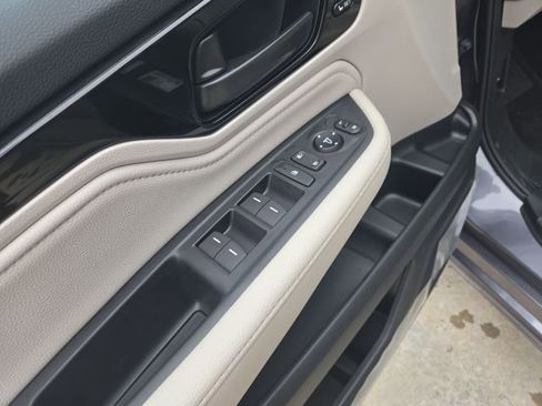 New 2026 Honda Odyssey Touring image 11