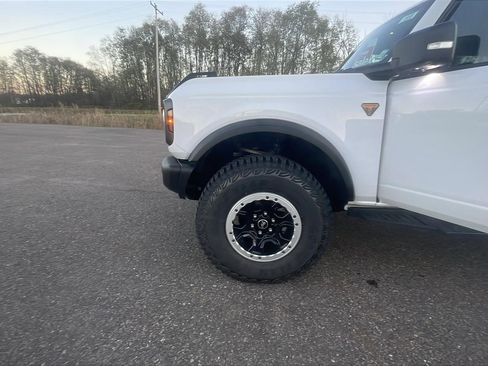 Certified 2023 Ford Bronco Badlands w/ Sasquatch Package image 24