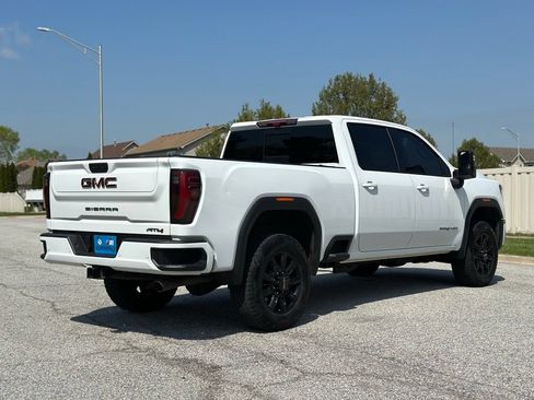 Used 2024 GMC Sierra 2500 AT4 w/ AT4 Premium Plus Package AWD/4WD image 7