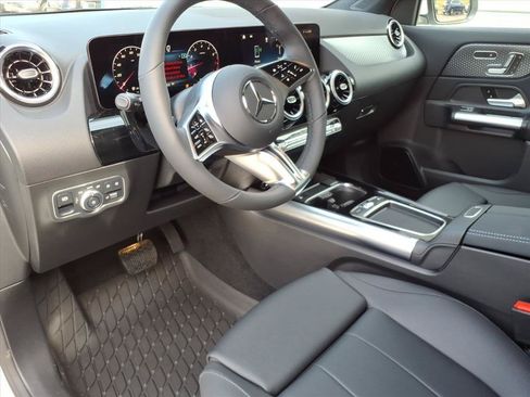 New 2026 Mercedes-Benz GLA 250 4MATIC image 11