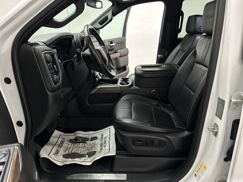 Used 2019 Chevrolet Silverado 1500 High Country w/ Z71 Off-Road Package image 21