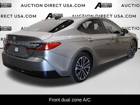 Used 2025 Toyota Camry XLE FWD image 5