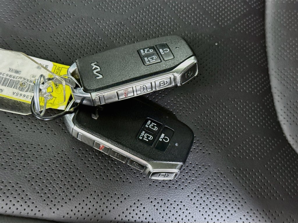 Used 2024 Kia Carnival SX FWD image 36