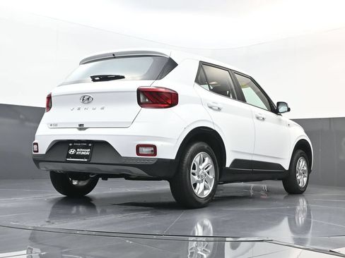 Certified 2026 Hyundai Venue SE FWD image 23