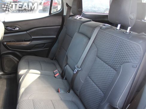 Used 2019 GMC Acadia SLE image 21