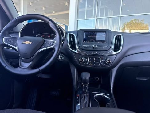 Certified 2023 Chevrolet Equinox LT FWD image 17