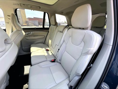 New 2026 Volvo XC90 T8 Ultra w/ Protection Package Premier AWD/4WD image 12