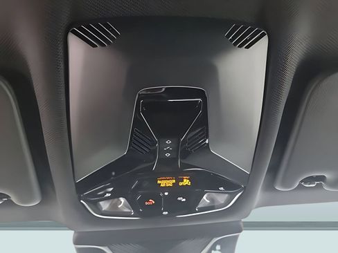 Used 2025 BMW X1 xDrive28i w/ Convenience Package image 19