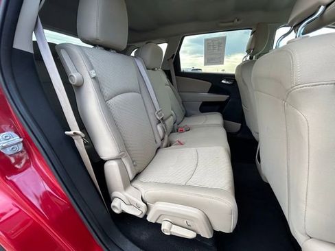 Used 2018 Dodge Journey SE w/ Connectivity Group FWD image 31