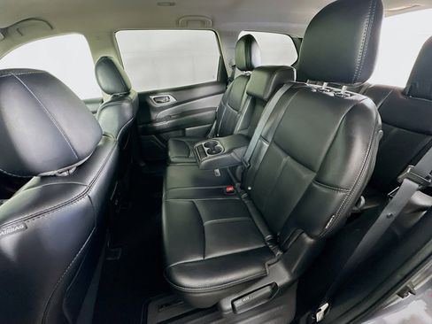 Used 2019 Nissan Pathfinder SL w/ Cargo Package image 27