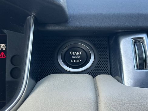 Used 2019 Land Rover Range Rover Sport HSE image 22