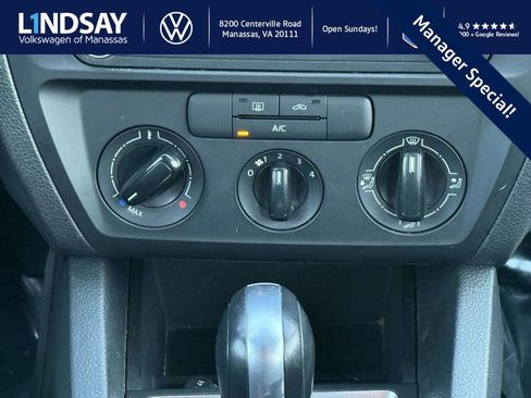 Used 2016 Volkswagen Jetta S image 14