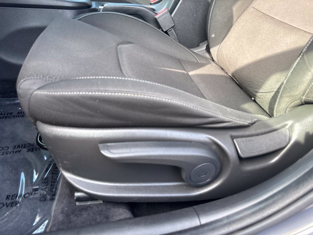 Used 2019 Hyundai Elantra GT FWD image 30