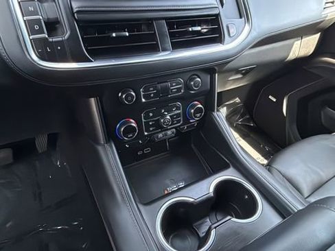 Used 2024 Chevrolet Suburban LT image 14