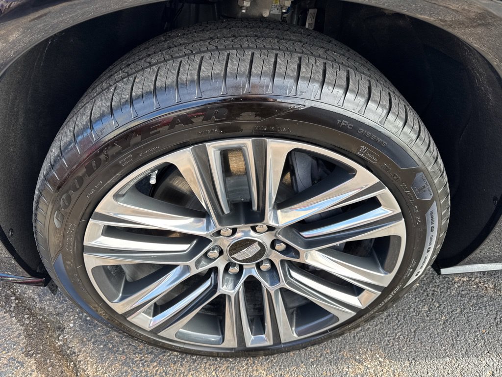 Used 2026 Cadillac Vistiq Platinum w/ LPO, Floor Liner Package AWD/4WD image 48