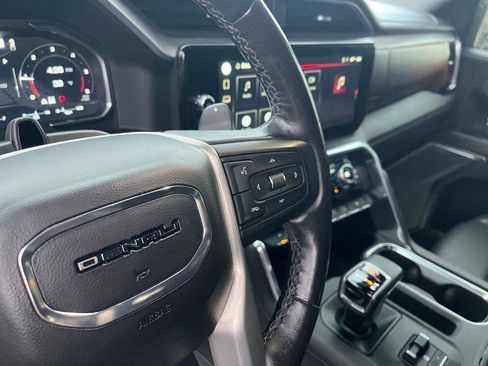 Used 2022 GMC Sierra 1500 Denali w/ Technology Package image 12