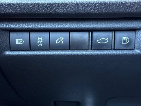 Used 2025 Toyota Camry SE FWD image 43
