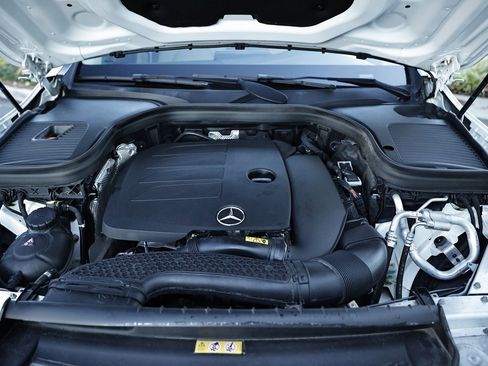 Used 2022 Mercedes-Benz GLC 300 4MATIC image 30