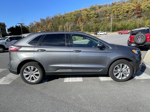 Used 2024 Ford Edge Titanium image 4