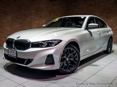 Used 2025 BMW 330i xDrive Sedan AWD/4WD image 2