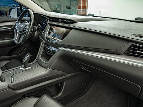 Used 2019 Cadillac XT5 Luxury image 36