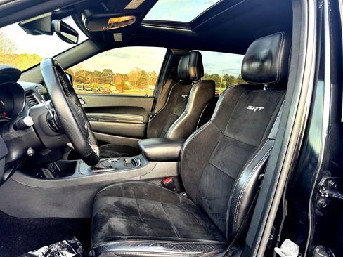 Used 2018 Dodge Durango SRT w/ Technology Group image 3