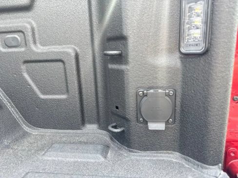 Used 2026 GMC Sierra 1500 SLT w/ SLT Convenience Package AWD/4WD image 34